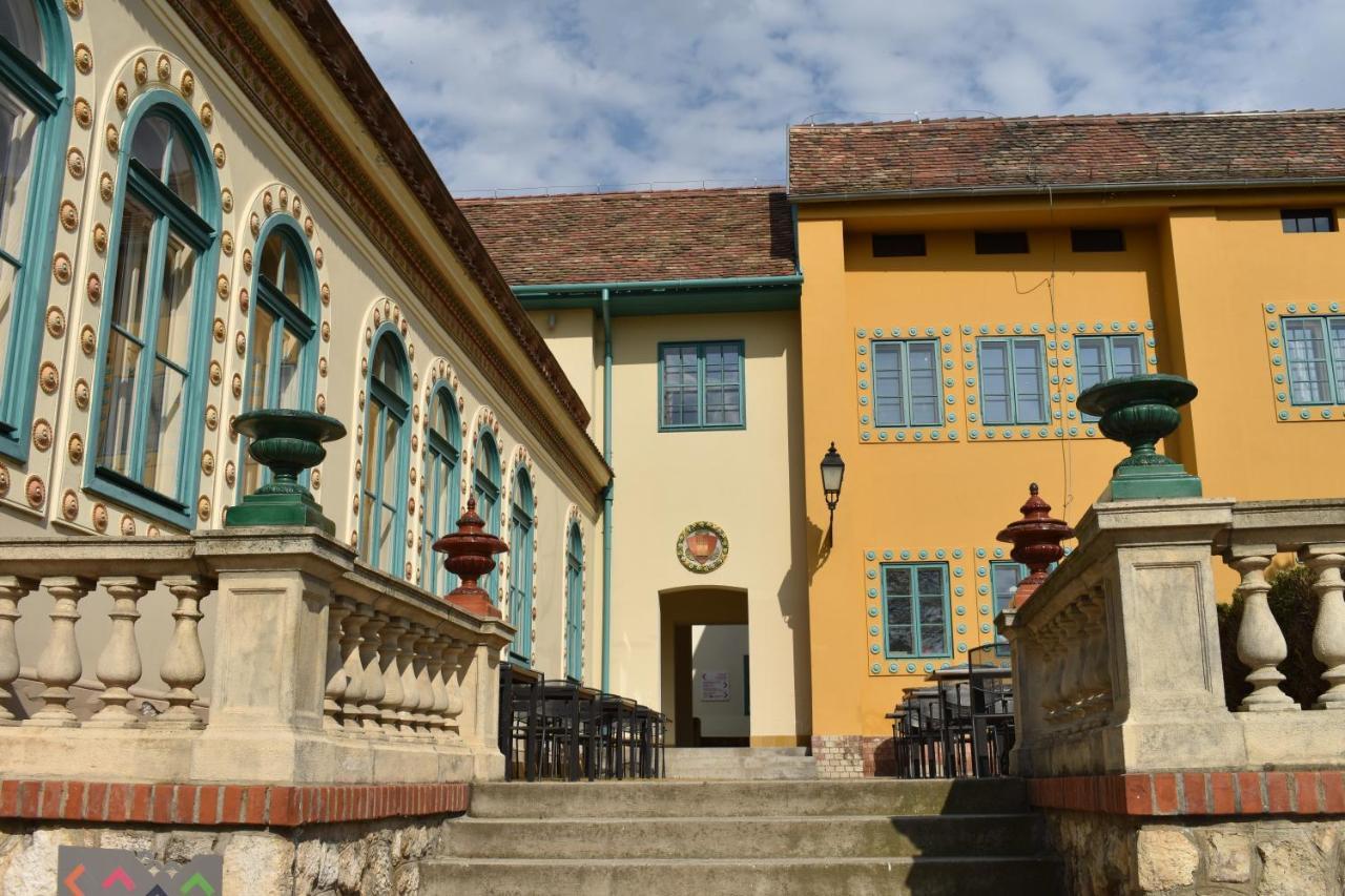 Zsolnay Negyed Vendégháza Pécs Extérieur photo